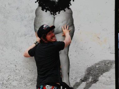 Jimi-Eating-Fattie